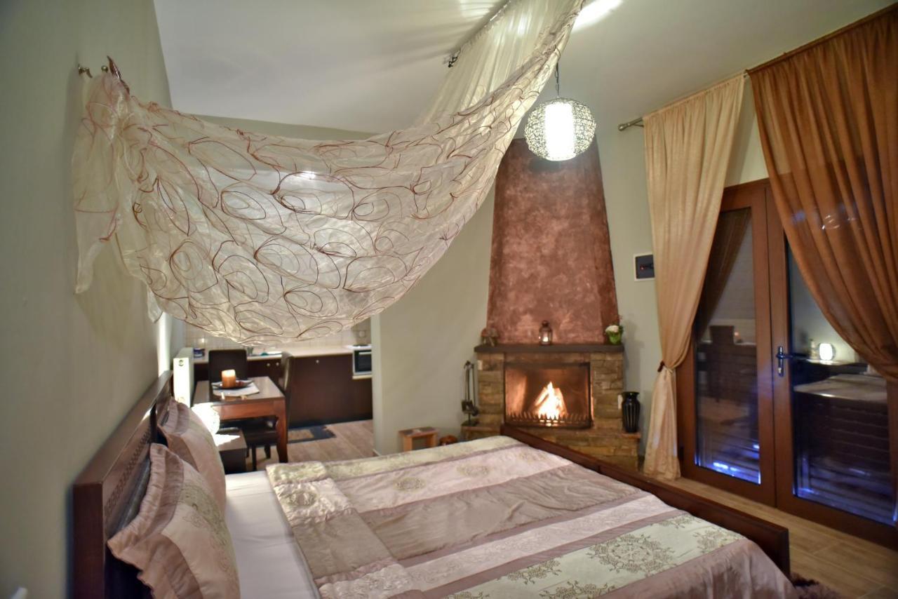Guesthouse Athanasiou Káto Loutrákion Dış mekan fotoğraf