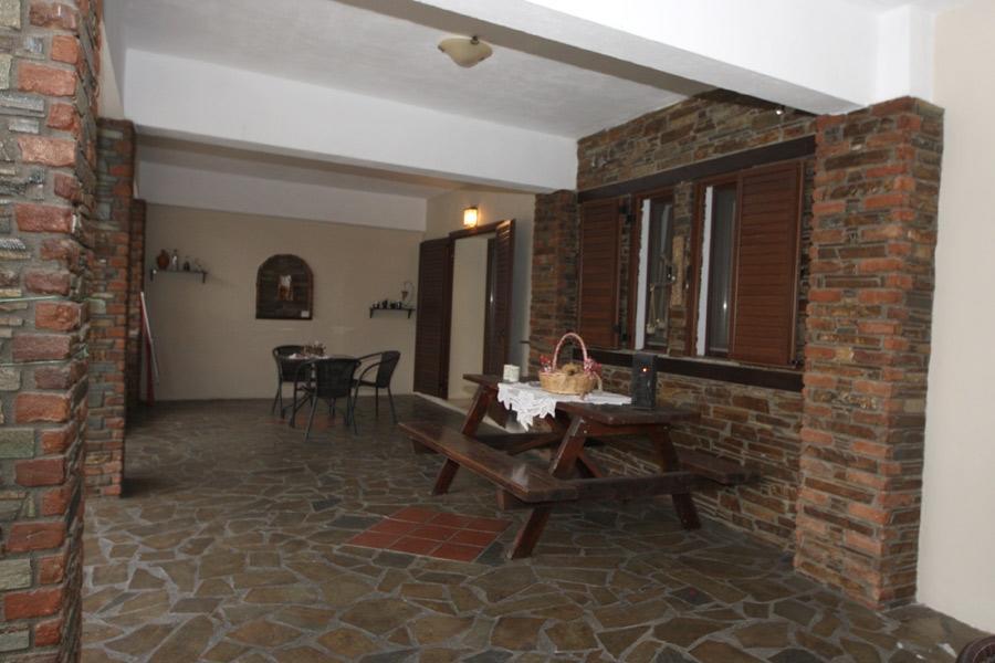 Guesthouse Athanasiou Káto Loutrákion Dış mekan fotoğraf