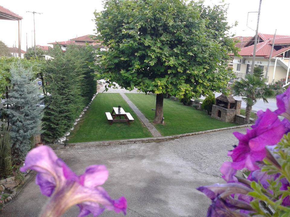 Guesthouse Athanasiou Káto Loutrákion Dış mekan fotoğraf