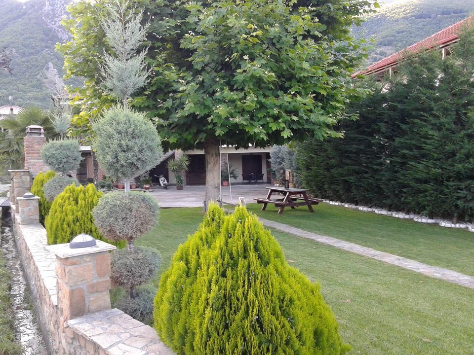 Guesthouse Athanasiou Káto Loutrákion Dış mekan fotoğraf
