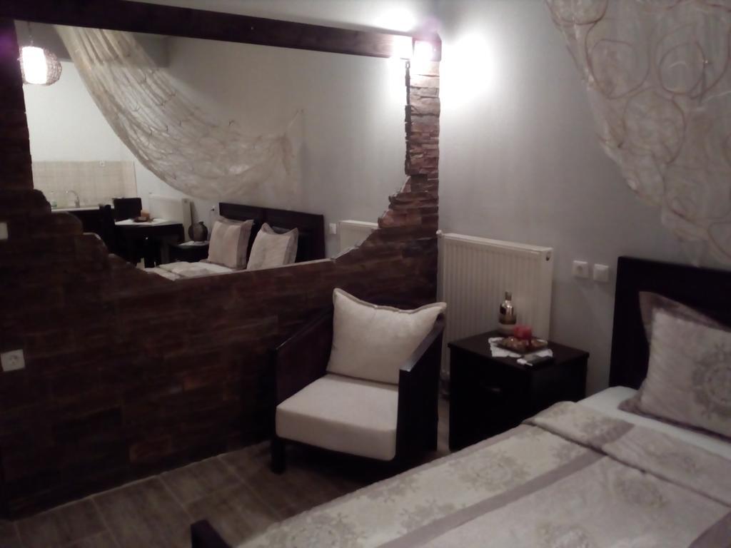 Guesthouse Athanasiou Káto Loutrákion Dış mekan fotoğraf